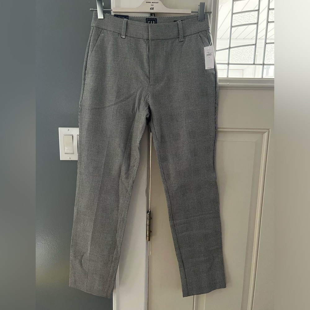 NWT: GAP Slim Ankle High Rise
